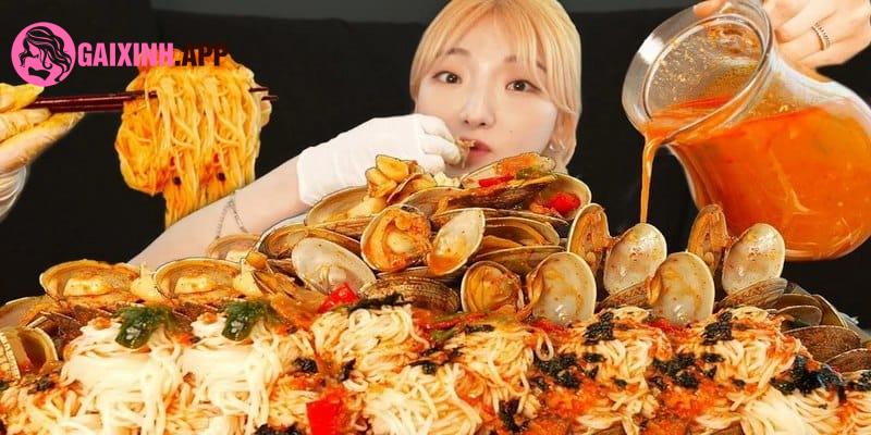 Tìm hiểu về Hotgirl Mukbang