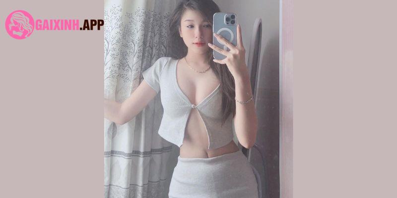 Hot girl ngực khủng - Mi Trần