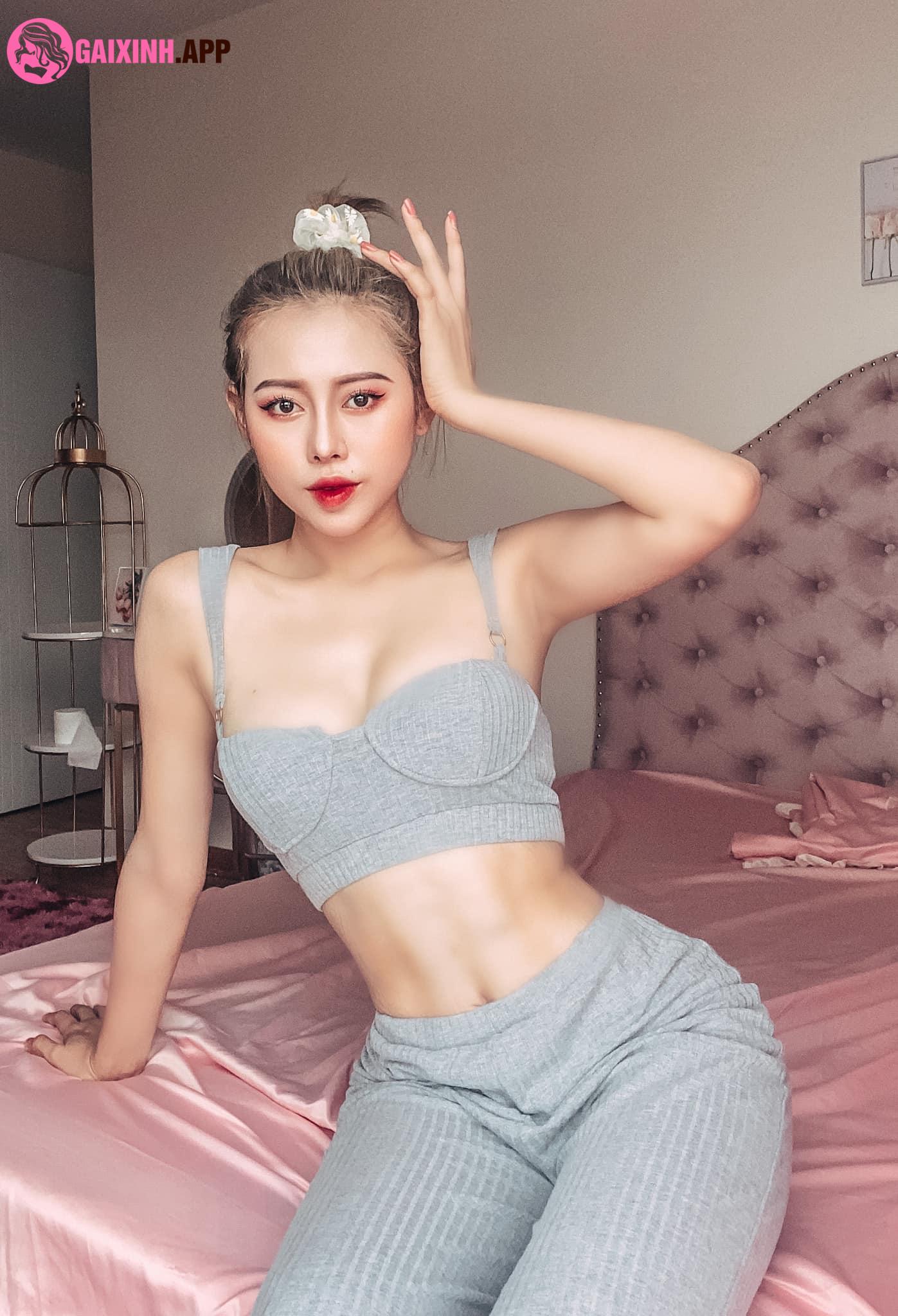 Gái xinh Việt Phương Thoa sở hữu gần 14 triệu follow trên Tiktok